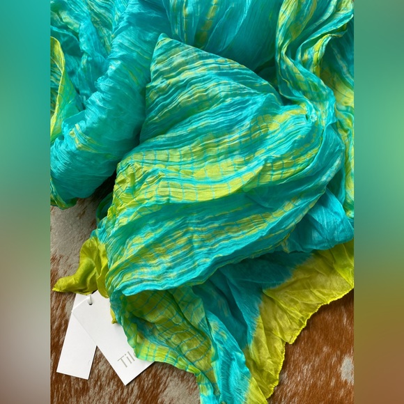 TILO Scarves NEW Silk Crinkle Cutie with Tags. Gorgeous ๐ - Picture 4 of 10
